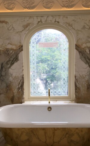 Calcatta Oro Fontanilli bathroom